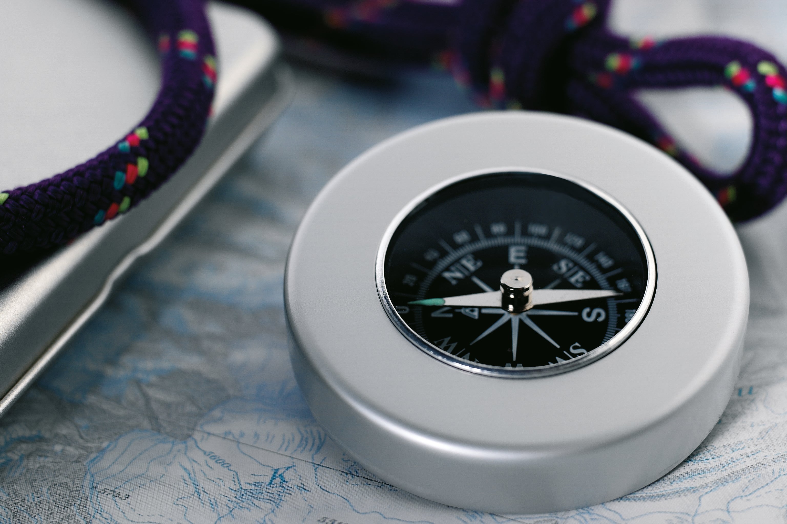 Busolă clasică din aluminiu