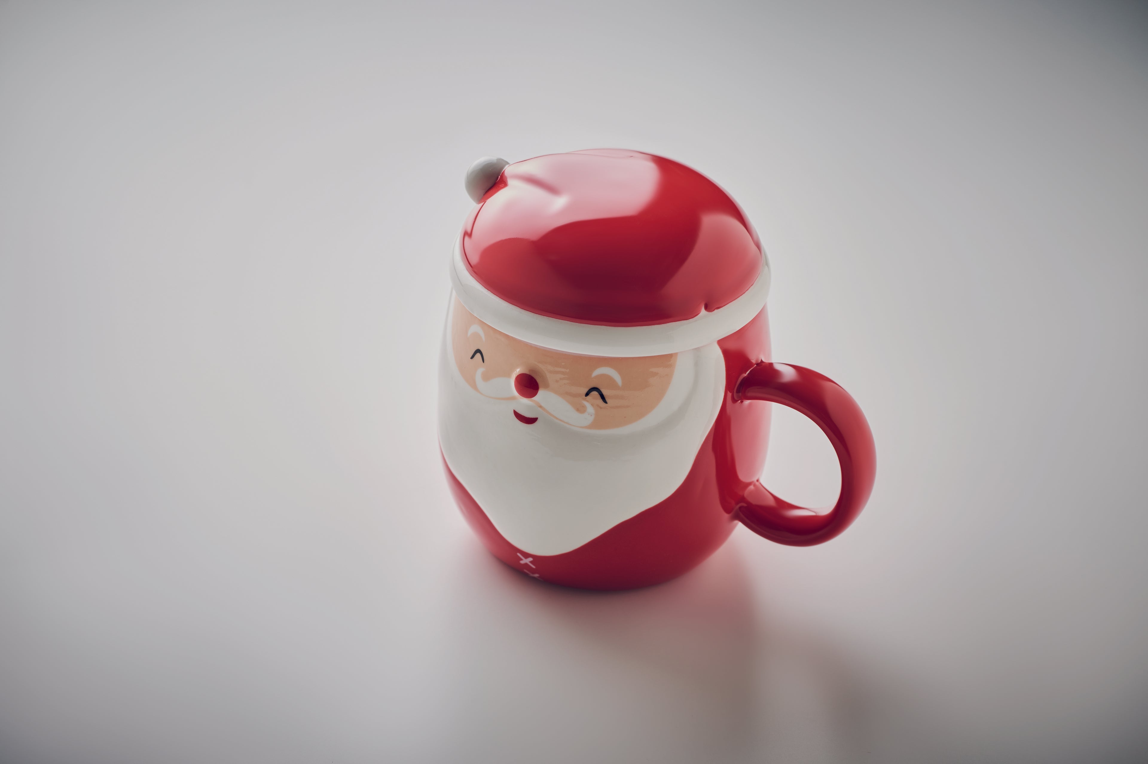 Cană ceramică cu capac 370 ml