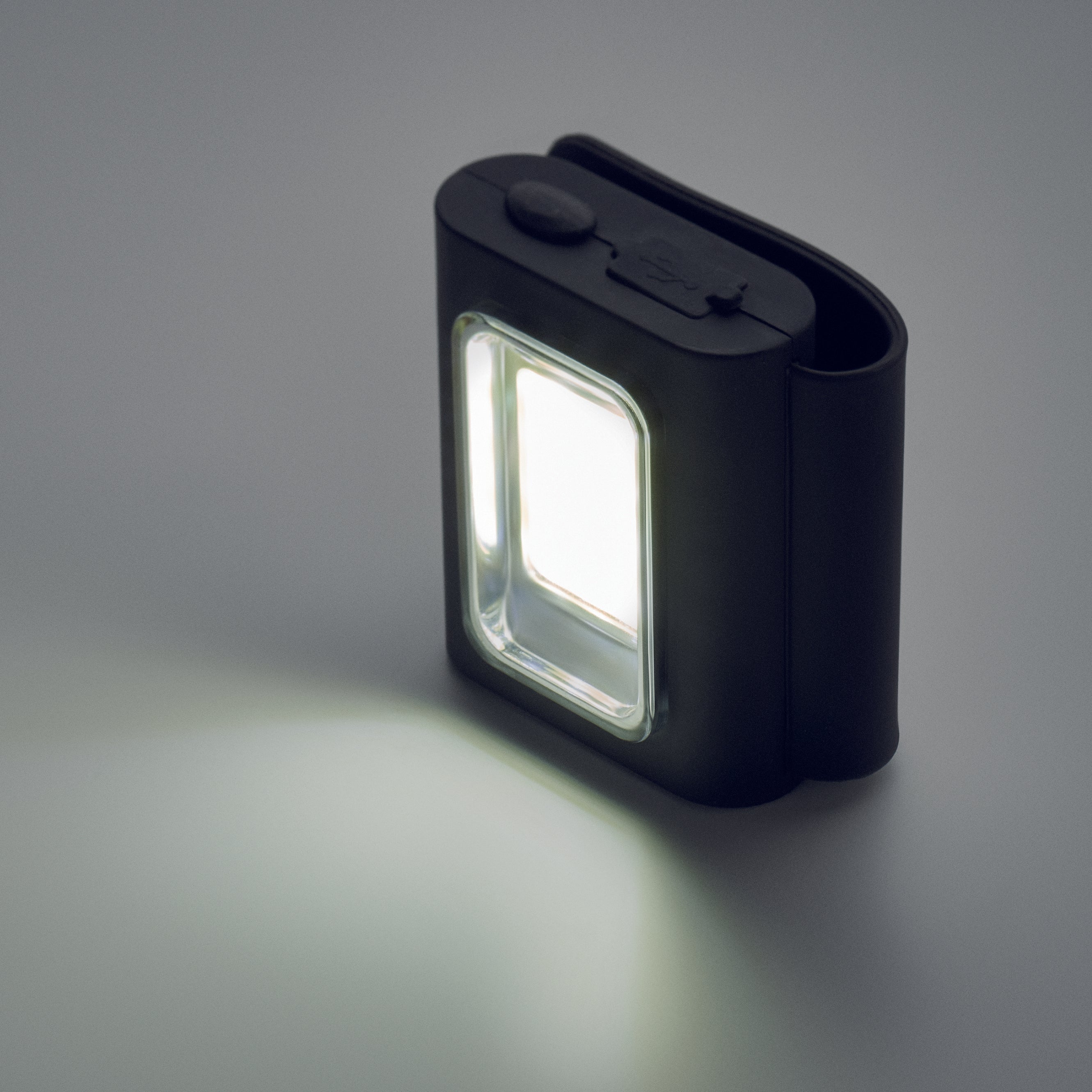 Lumină multifuncțională COB