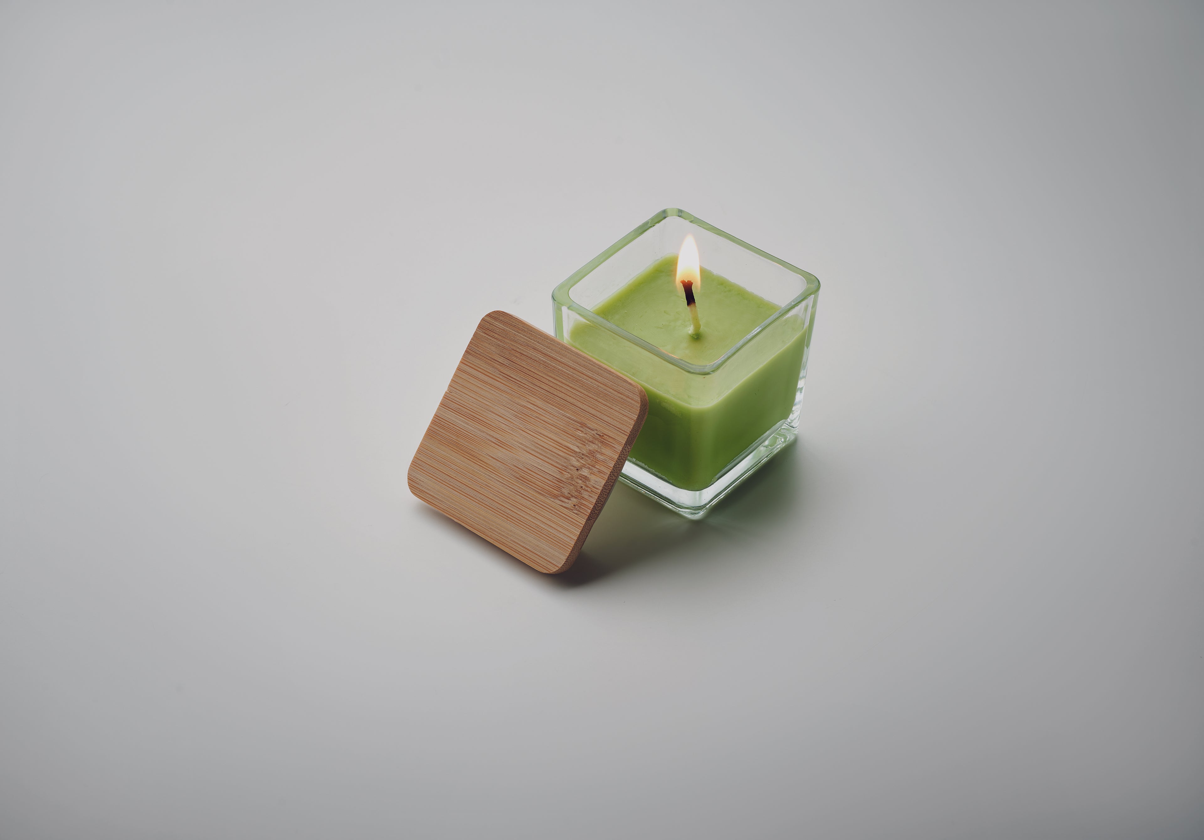 Lumânare parfumată pătrată 50gr