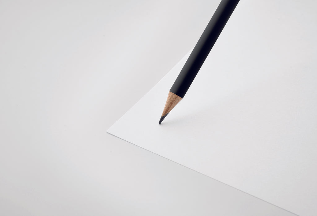 Creion natural cu gumă de șters