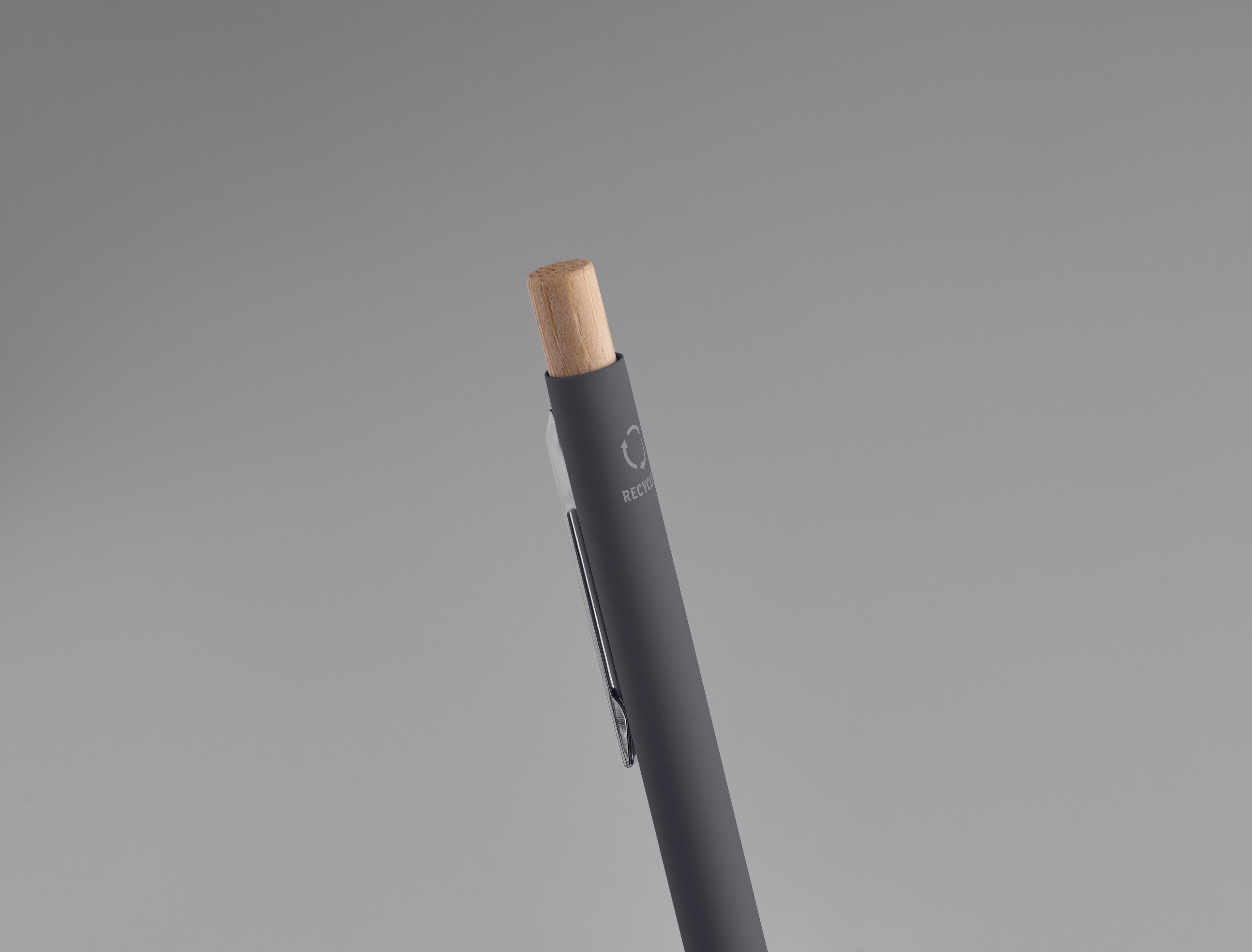 Pix din aluminiu reciclat