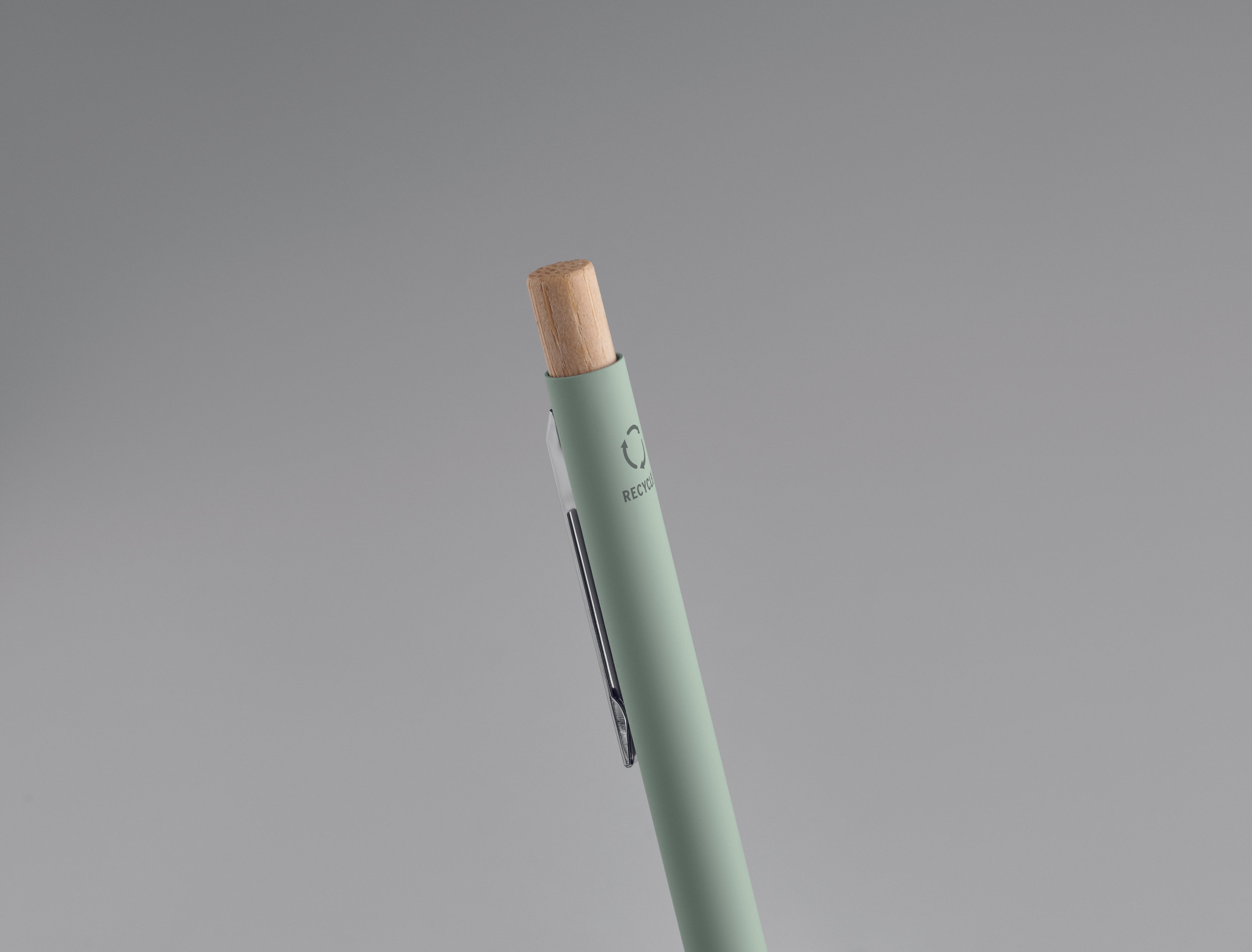 Pix din aluminiu reciclat