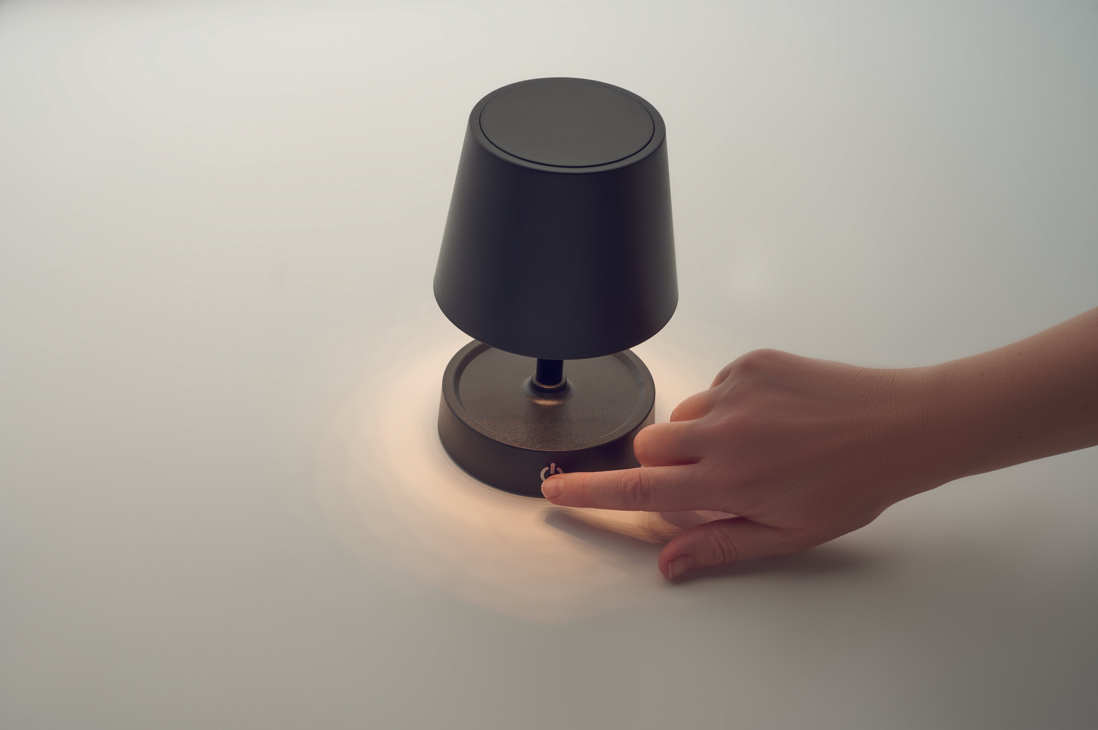 Lampă birou reîncărcabilă USB