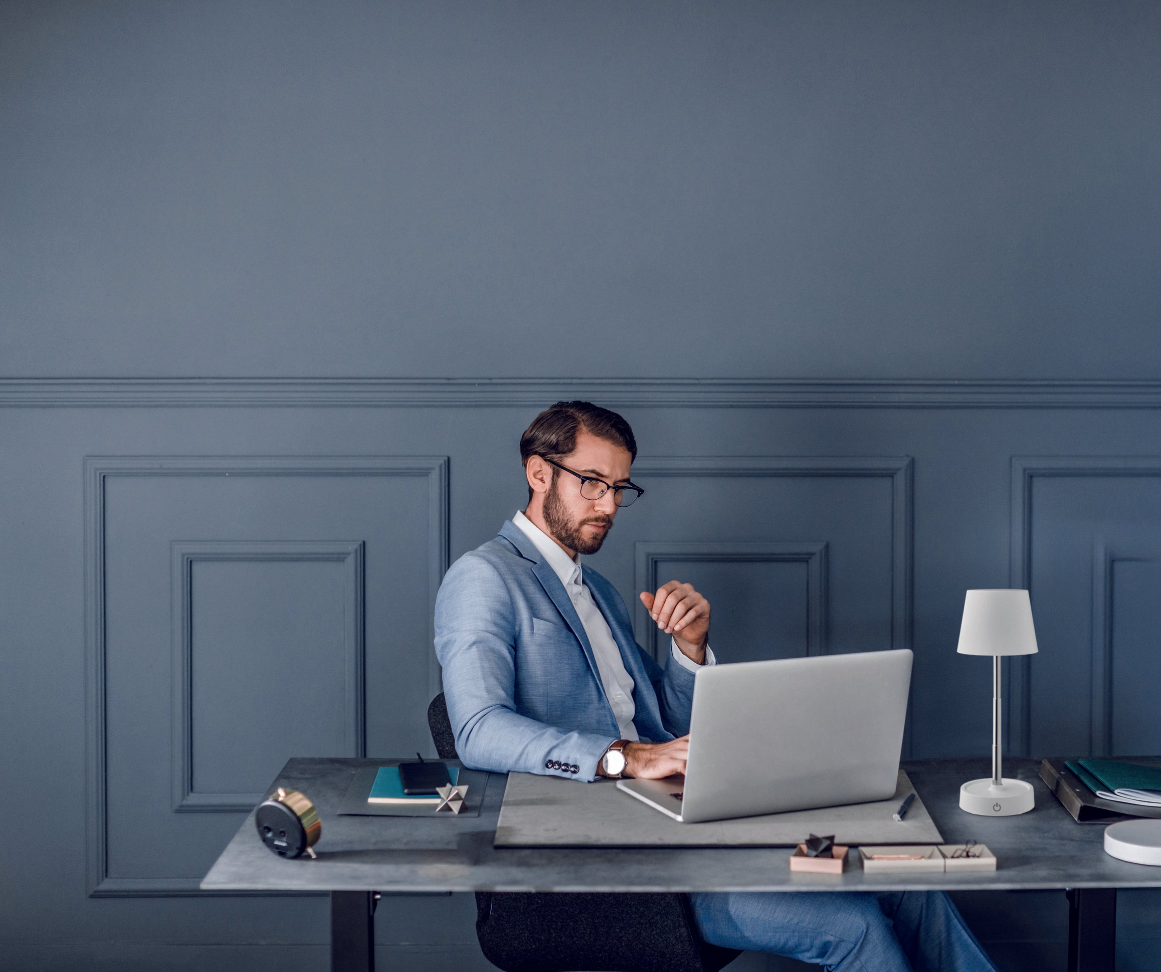 Lampă birou reîncărcabilă USB