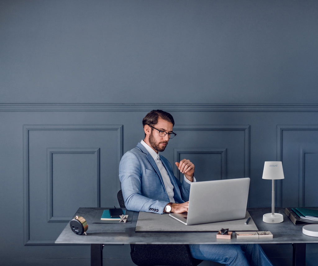 Lampă birou reîncărcabilă USB