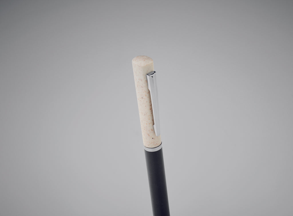 Pix cu răsucire din paie de grâ