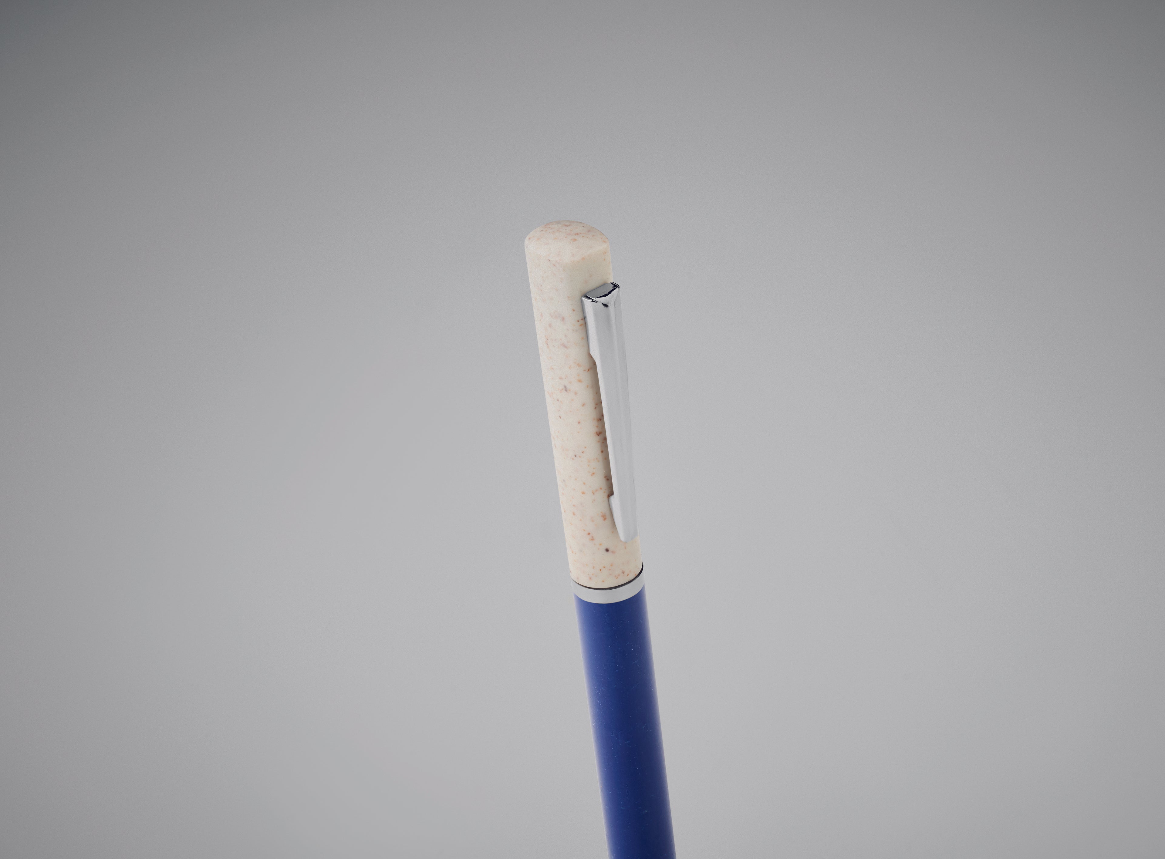 Pix cu răsucire din paie de grâ