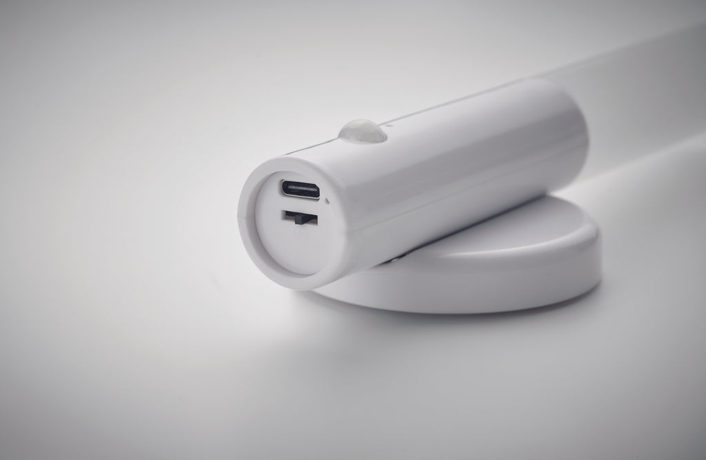 Lumină reîncărcabilă și senzor