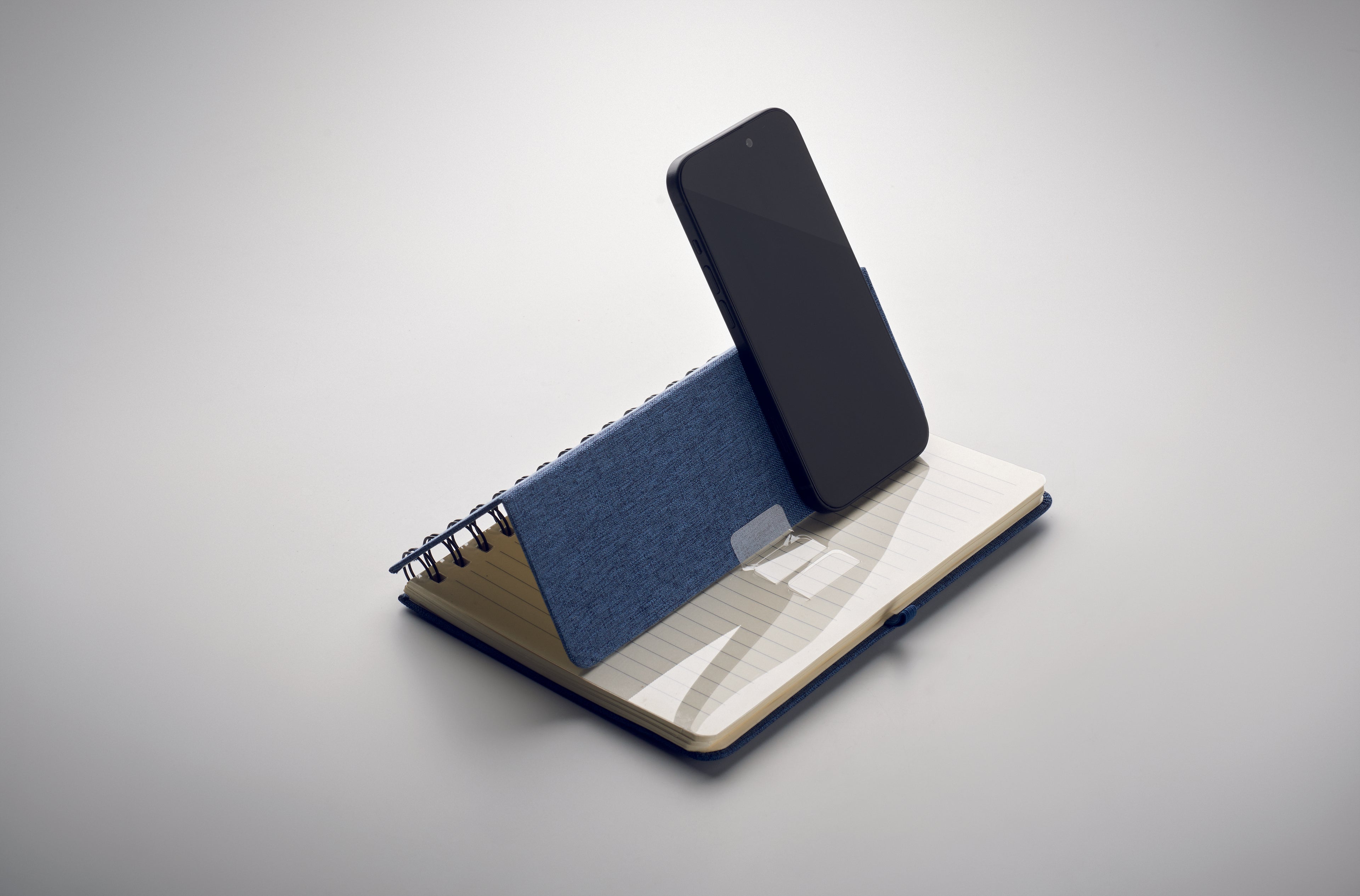 Notebook A5 cu suport pentru te