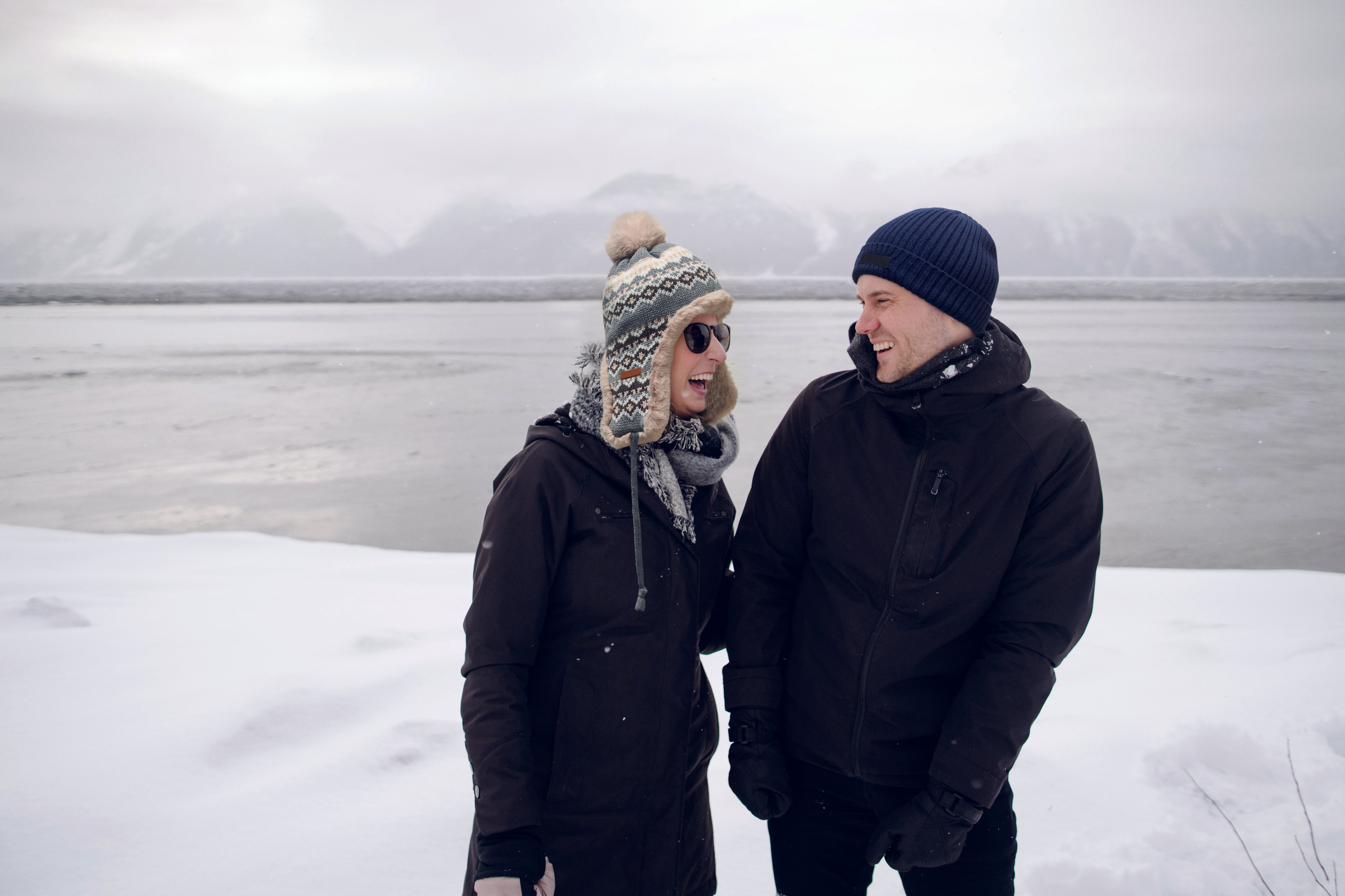 Căciulă tricotată cu urechi