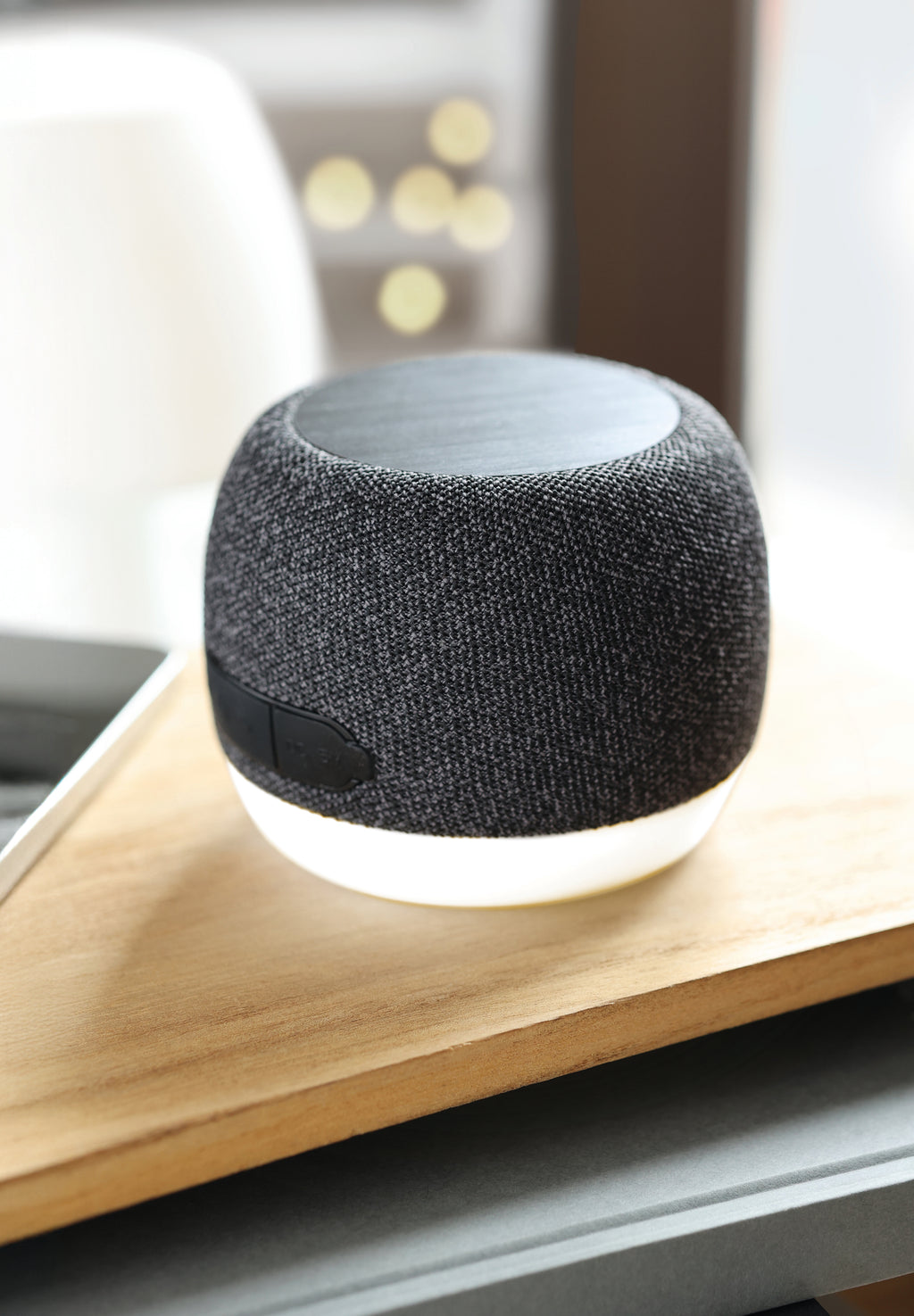 Încărcător 15W cu boxă