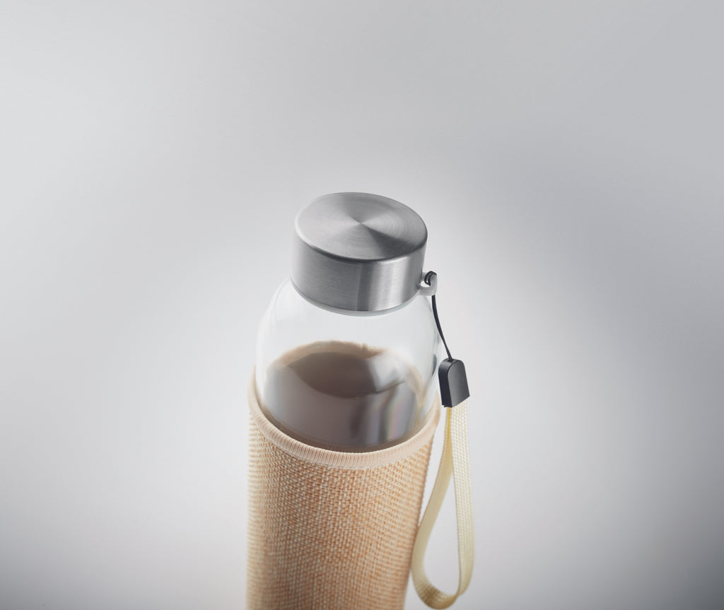 Recipient din sticlă în husă