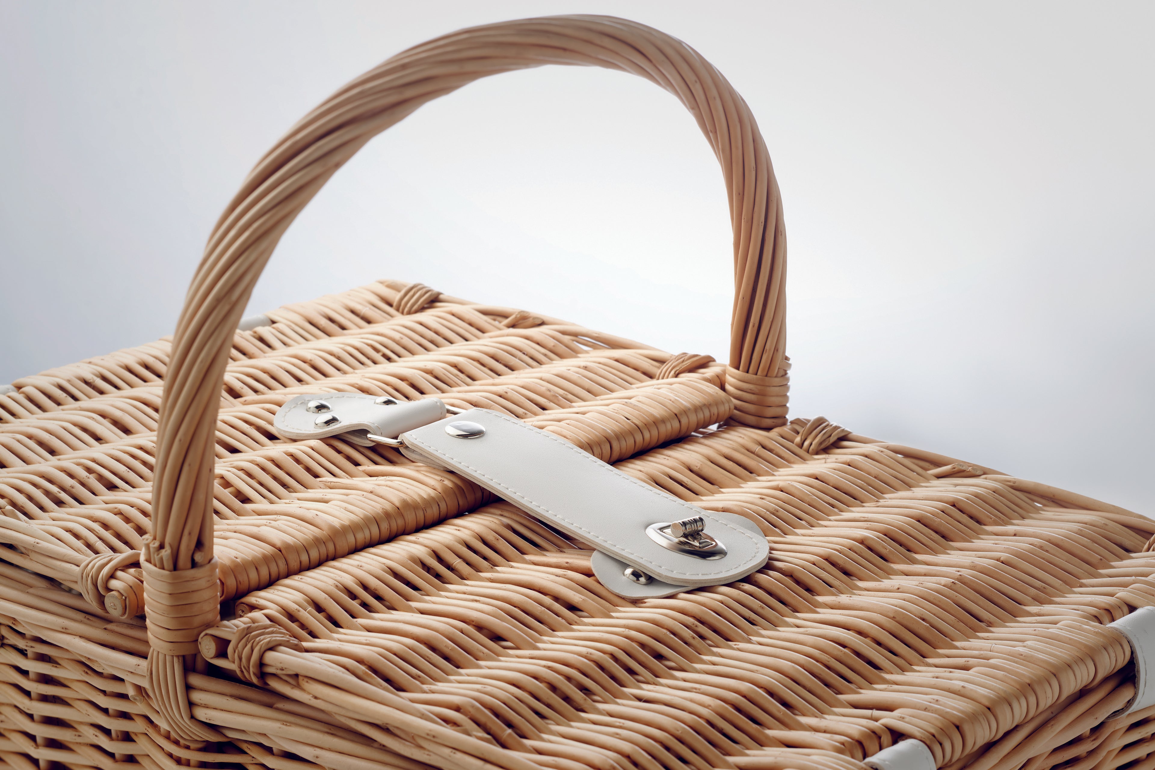 Coș picnic răchită 4 persoane