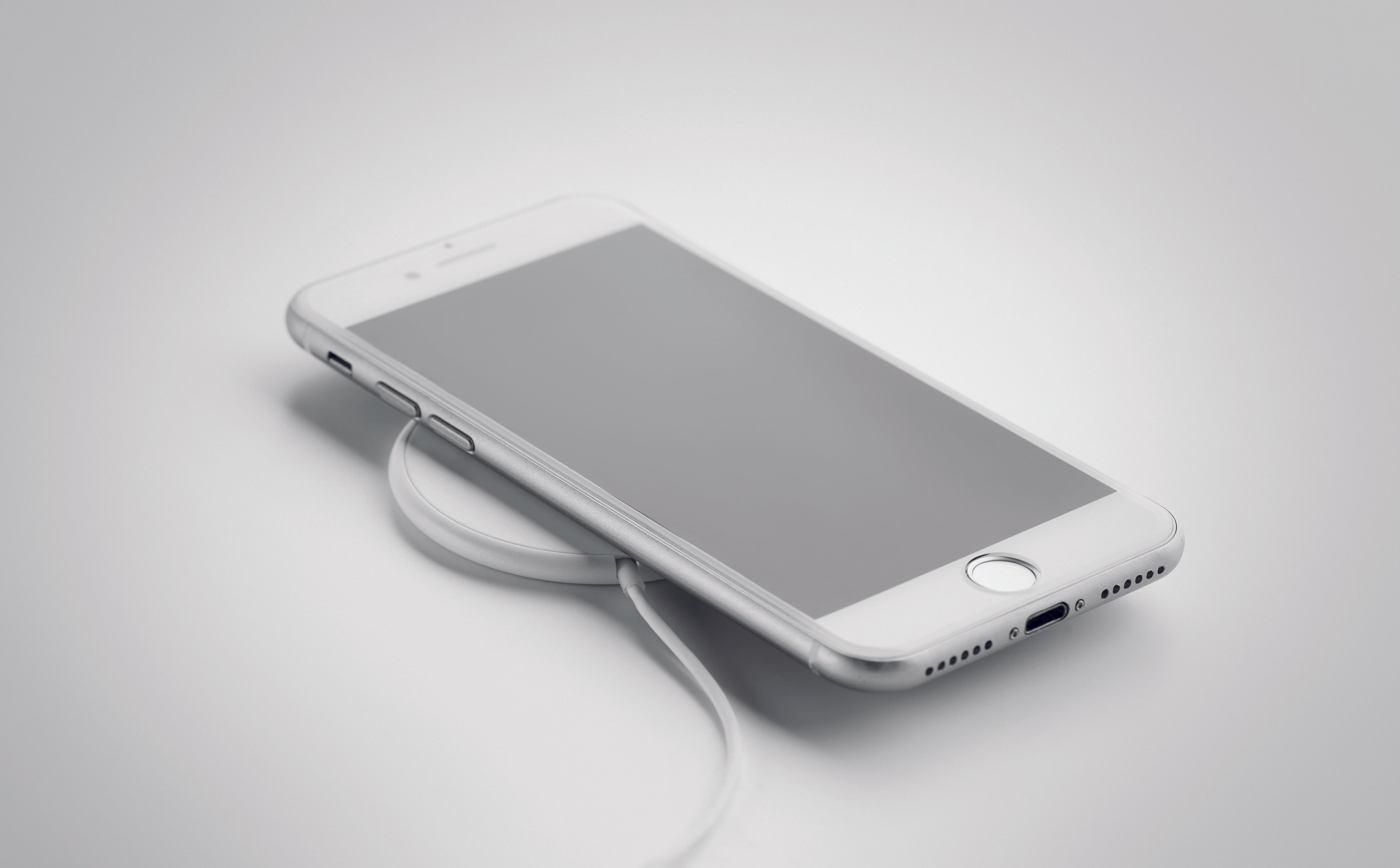 Încărcător magnetic fără fir