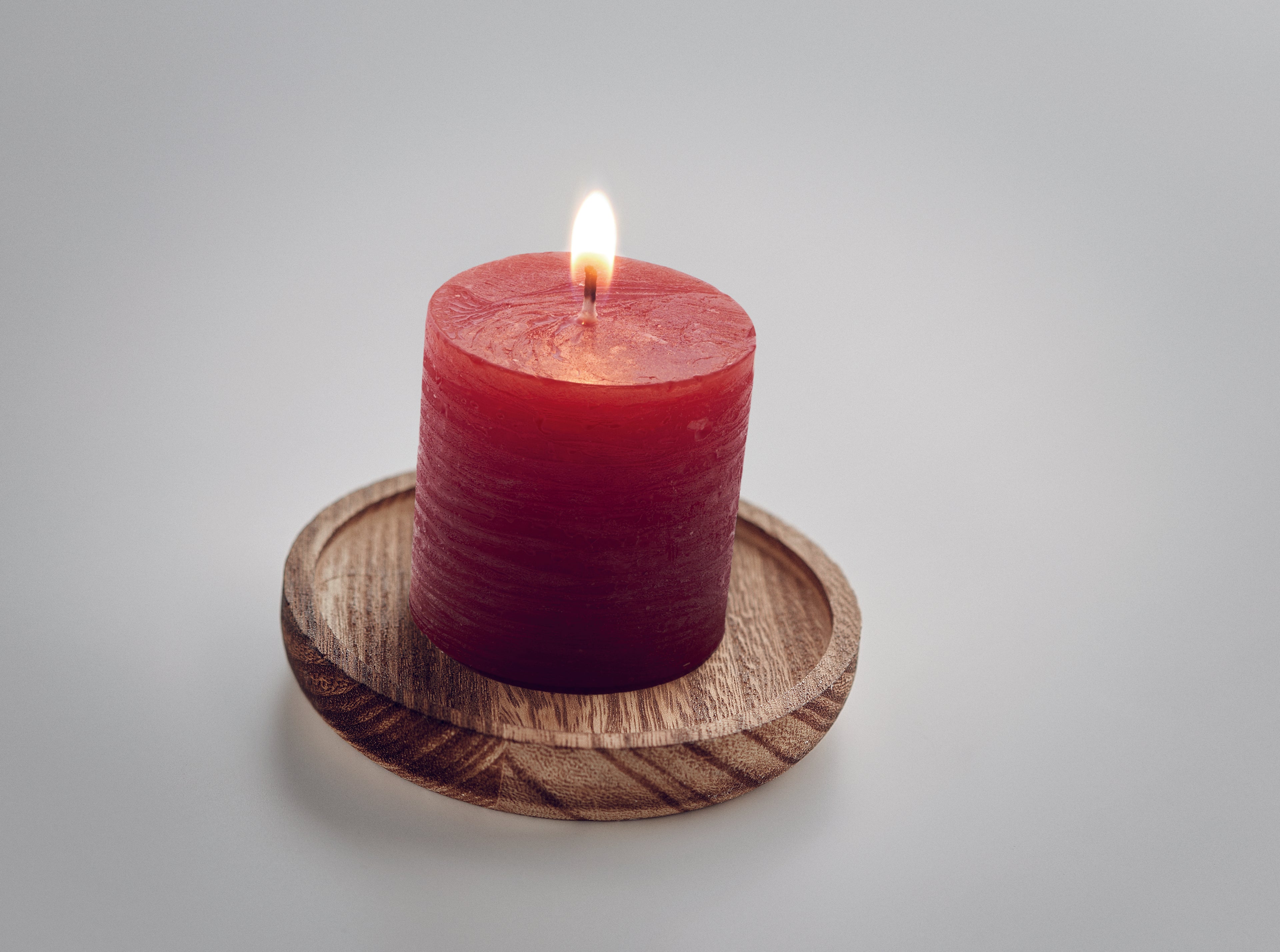 Lumânare pe suport din lemn