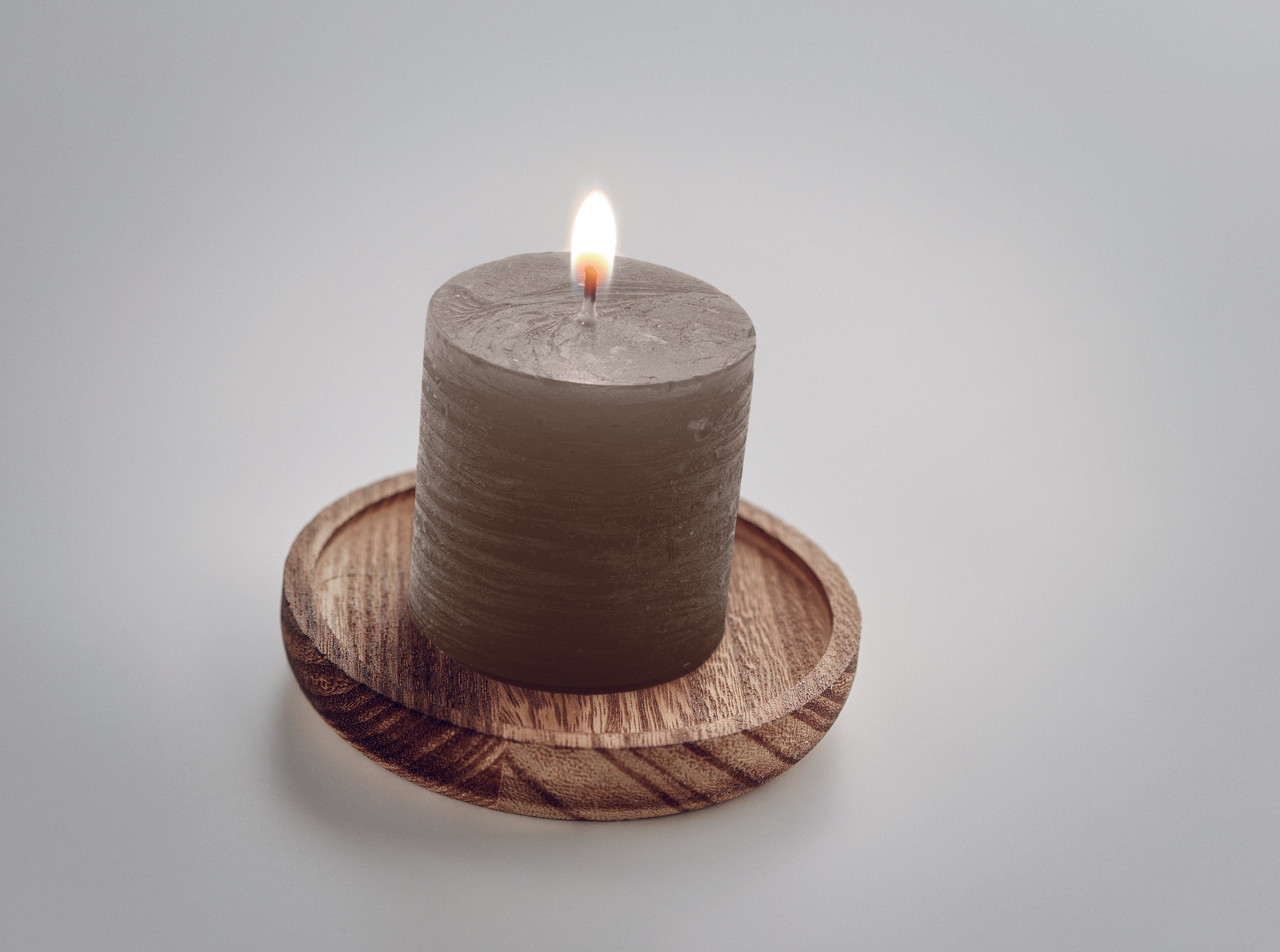 Lumânare pe suport din lemn