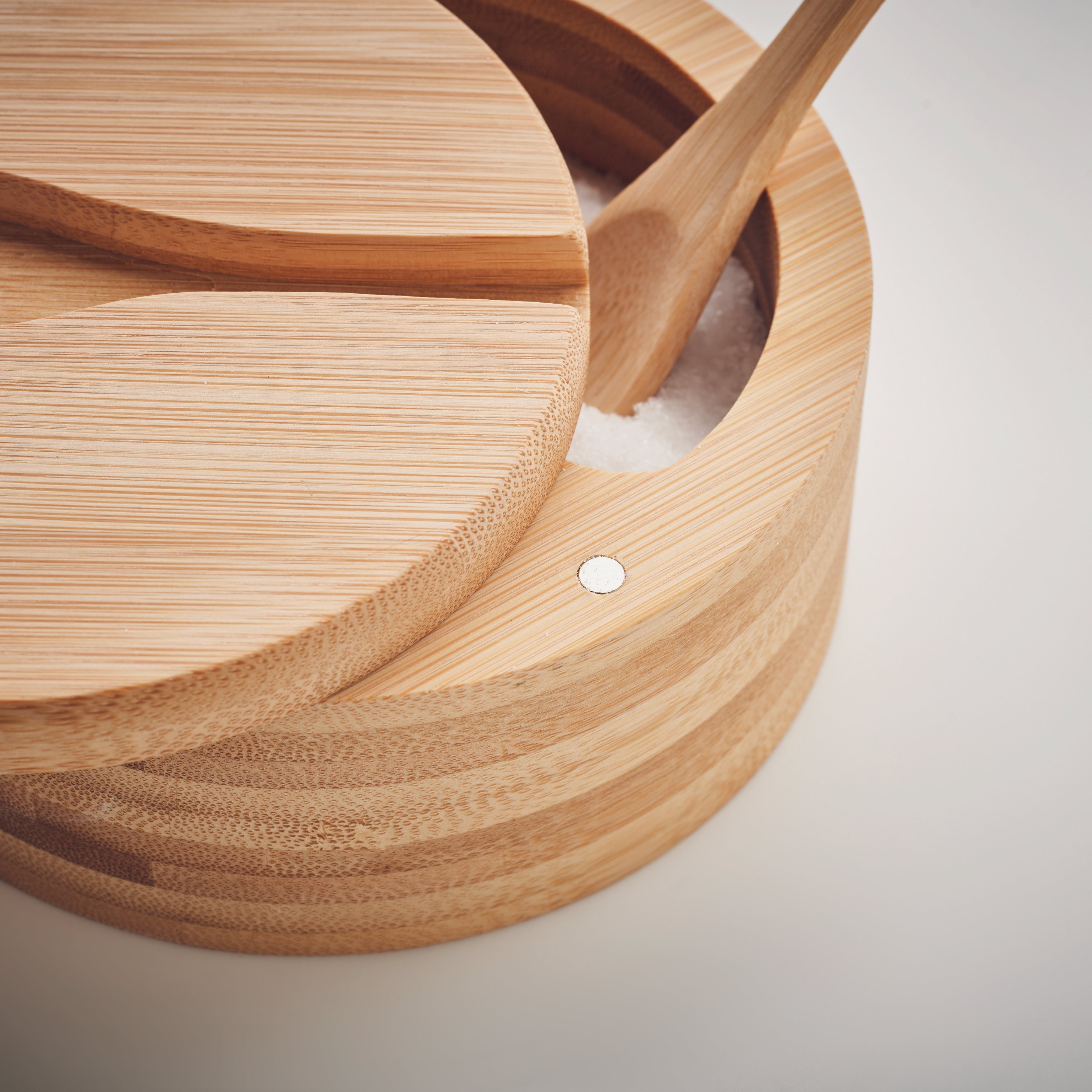 Cutie din bambus pentru sare și