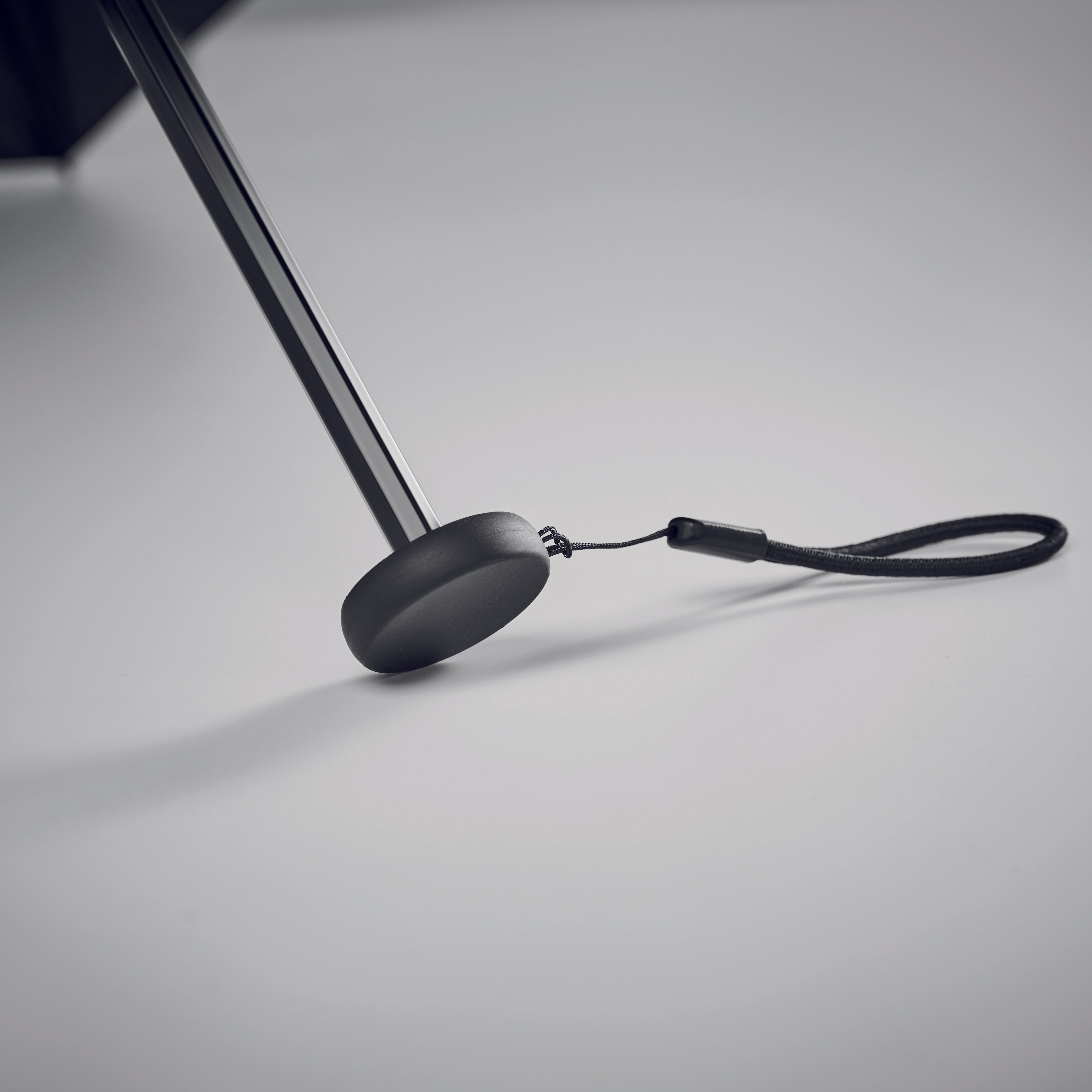 Umbrelă pliabilă ultraușoară